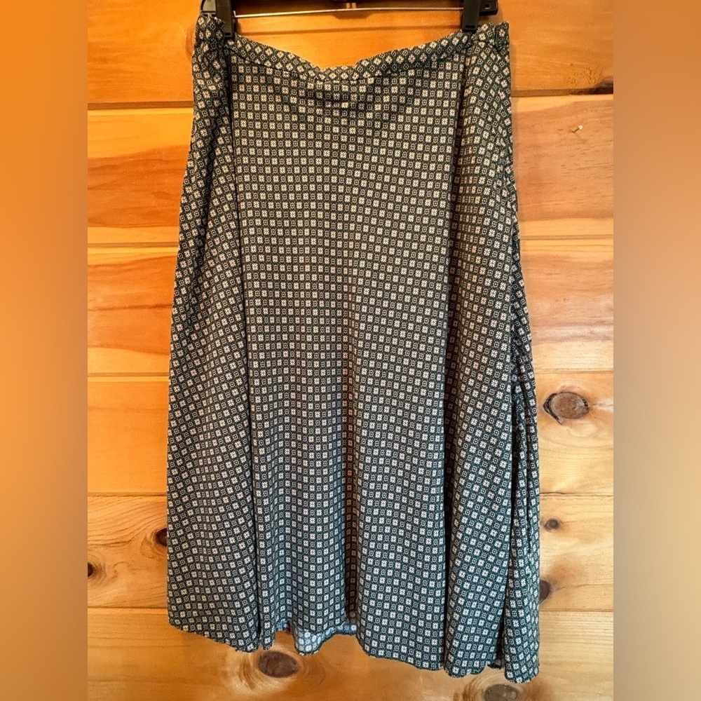 J. Jill Black and Cream Geometric A-Line Skirt
